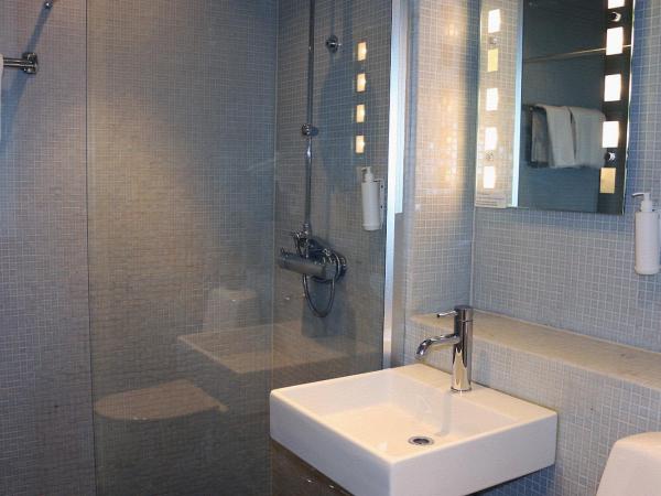 Hotell Hjalmar : photo 1 de la chambre chambre familiale (5 adultes)