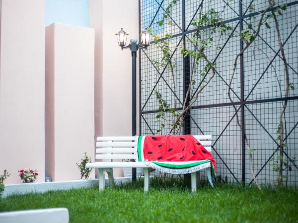 Kahlua Hotel Apartments : photo 3 de la chambre studio avec vue sur jardin