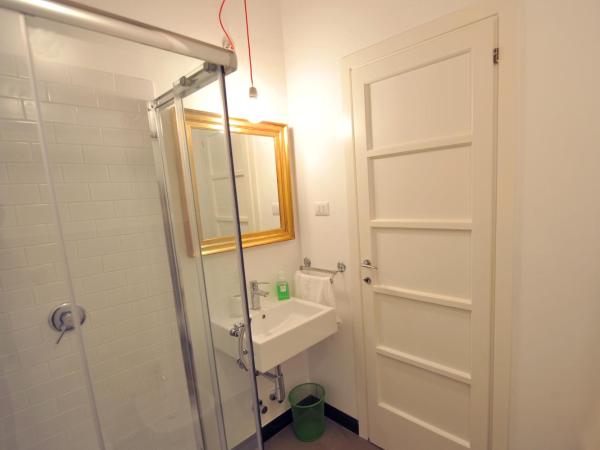 B&B Quater Lett : photo 2 de la chambre chambre lits jumeaux avec salle de bains privative