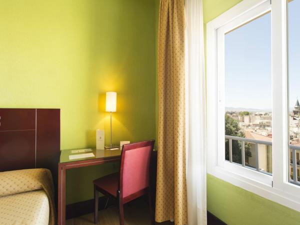 Hotel Carlos V : photo 1 de la chambre chambre double