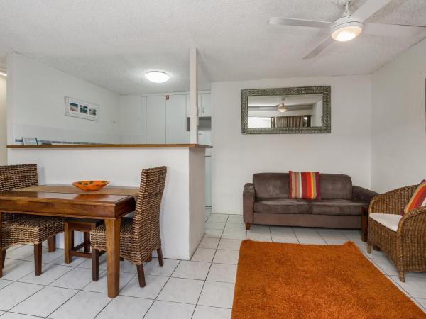 Bayview Beachfront Apartments, in town right on the beach : photo 1 de la chambre appartement 2 chambres Économique