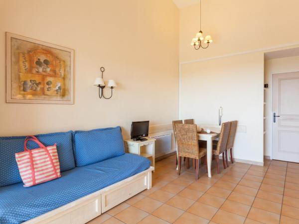 Résidence Pierre & Vacances Les Restanques du Golfe de Saint-Tropez : photo 4 de la chambre one-bedroom apartment with terrace or balcony (4 people) - sea view