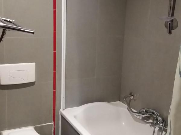 Hotel Prince de Liege : photo 3 de la chambre chambre triple