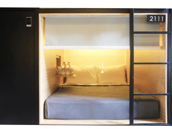 Livinn Hostels Gubeng Station Surabaya : photo 3 de la chambre lit simple en dortoir