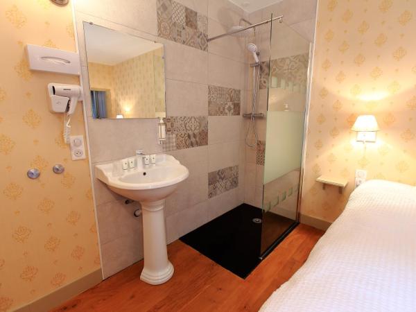 Hotel Saint Georges : photo 10 de la chambre appartement avec balcon