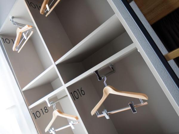 Imano Tokyo Ginza Hostel : photo 7 de la chambre lit dans dortoir mixte de 6 lits