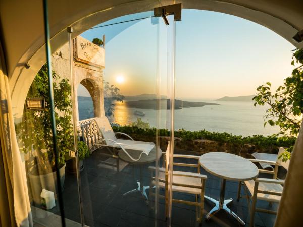 Kratiras View Luxury Suites : photo 5 de la chambre suite junior - vue sur caldeira 