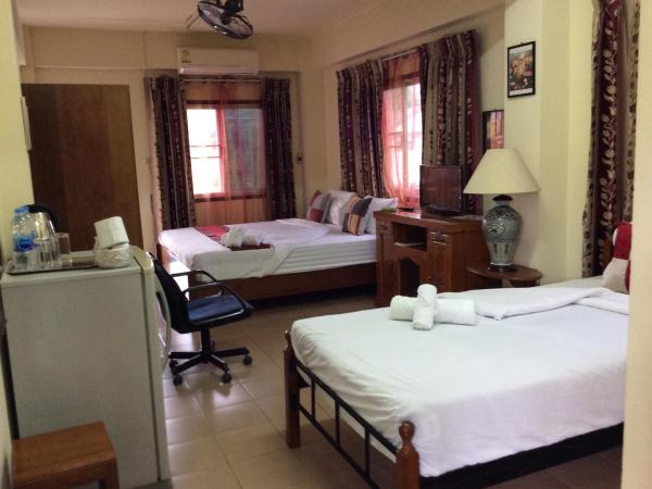 Saithong House : photo 4 de la chambre chambre triple avec balcon