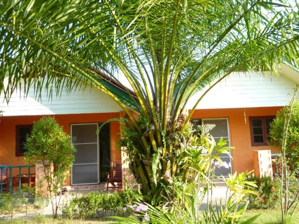 Ladda Resort : photo 8 de la chambre bungalow avec lit king-size