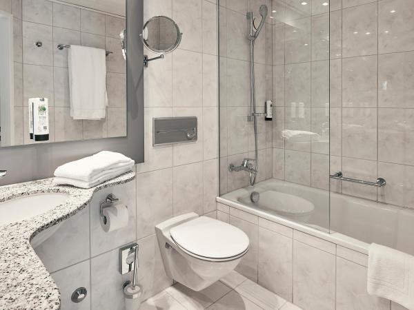 Hotel Central Luzern : photo 4 de la chambre chambre double supérieure