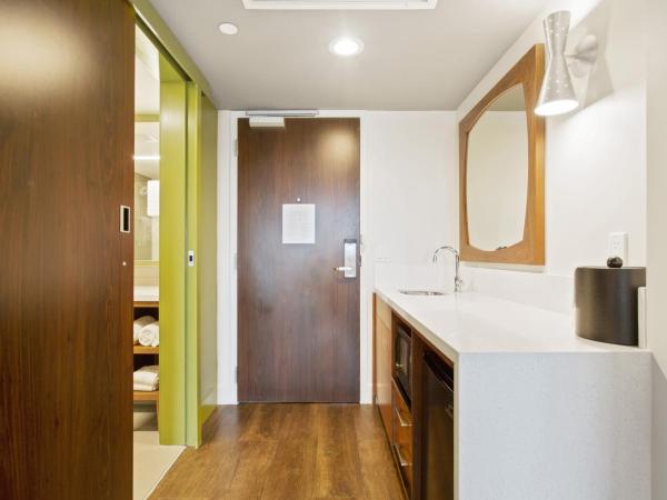 Alder Hotel Uptown New Orleans : photo 5 de la chambre chambre lit king-size avec balcon