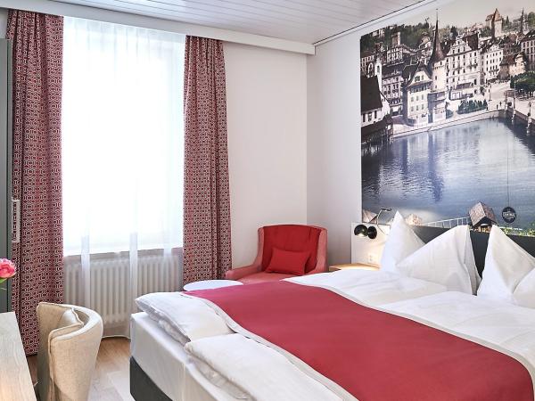 Hotel Central Luzern : photo 3 de la chambre chambre double supérieure