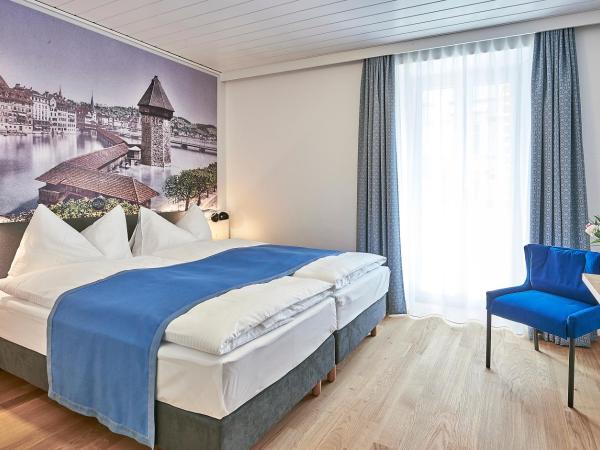 Hotel Central Luzern : photo 6 de la chambre chambre double standard
