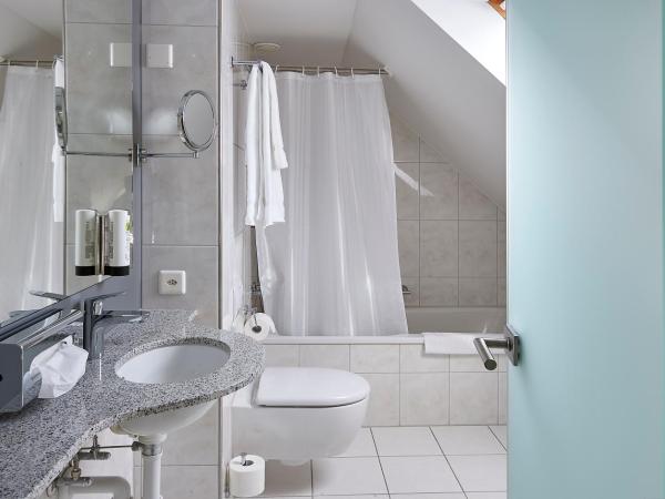 Hotel Central Luzern : photo 6 de la chambre chambre familiale supérieure