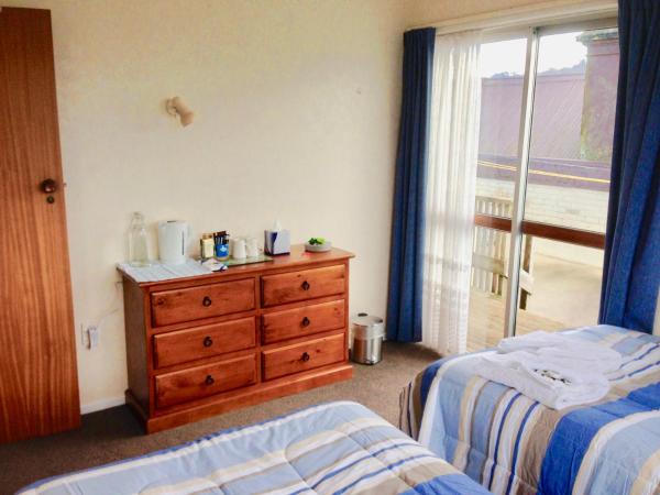 Big & Bright Guest House : photo 5 de la chambre chambre lits jumeaux avec salle de bains commune