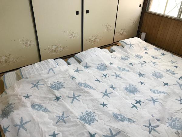 Guest House OkiniⅡ : photo 2 de la chambre chambre familiale avec douche