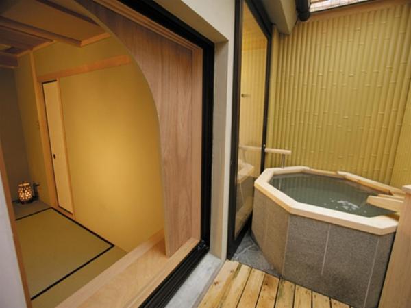 Hanaikada : photo 3 de la chambre chambre de style japonais avec baignoire en plein air