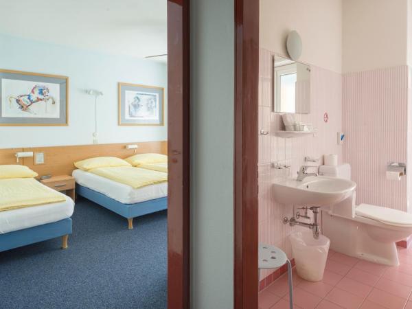 Hotel Atlantico : photo 3 de la chambre chambre triple