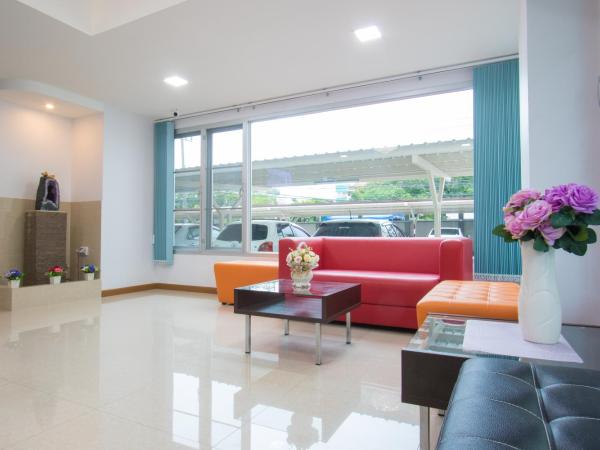 Jr Mansion On Nut Soi 25 : photo 10 de la chambre chambre lits jumeaux