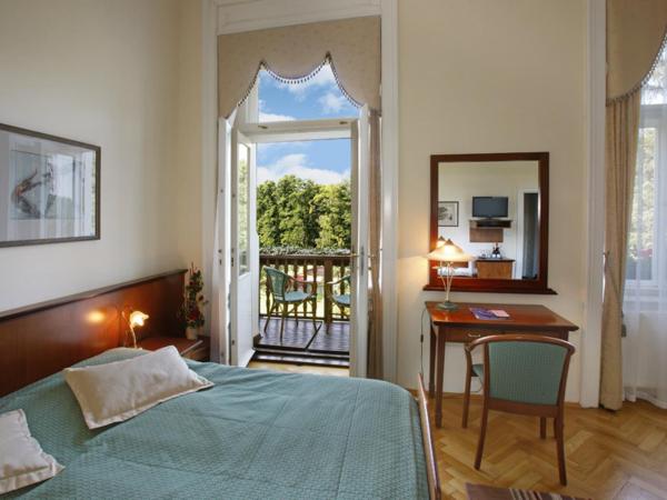 Sant Georg Garni : photo 5 de la chambre chambre lits jumeaux avec balcon