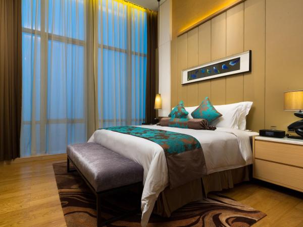 Shenzhen Futian Wyndham Grand : photo 4 de la chambre suite de luxe avec avantages club 