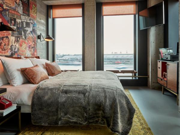Sir Adam Hotel, part of Sircle Collection : photo 7 de la chambre chambre d'angle de luxe - vue sur ville