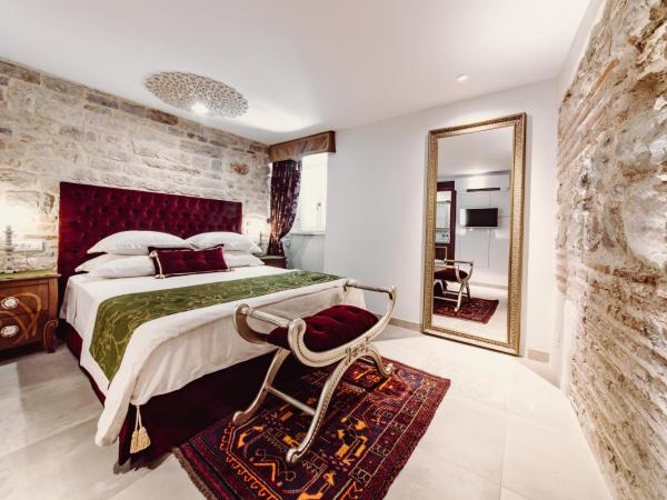 Villa Nepos Hotel : photo 5 de la chambre luxueux appartement 2 chambres