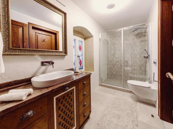 Villa Nepos Hotel : photo 2 de la chambre luxueux appartement 2 chambres