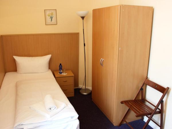 Hotel-Pension Rheingold am Kurfürstendamm : photo 1 de la chambre chambre simple