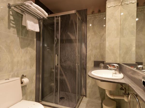 Hotel Vetusta : photo 7 de la chambre chambre double