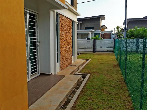 Siantan In Paya Rumput Near Std Hang Jebat, Sg Udang & UITM Lendu : photo 5 de la chambre maison 4 chambres