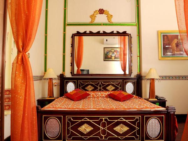 Hotel Vimal Heritage : photo 7 de la chambre suite royale
