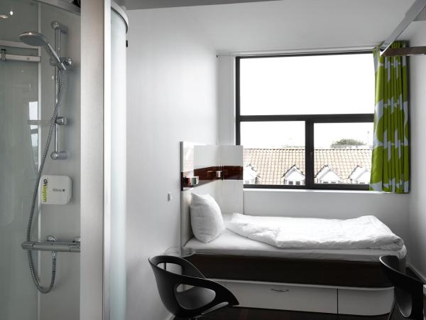 Wakeup - Aarhus : photo 6 de la chambre chambre double sky