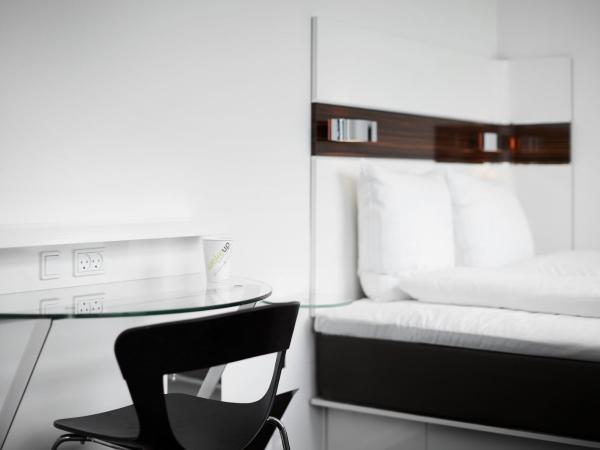 Wakeup - Aarhus : photo 3 de la chambre chambre double sky