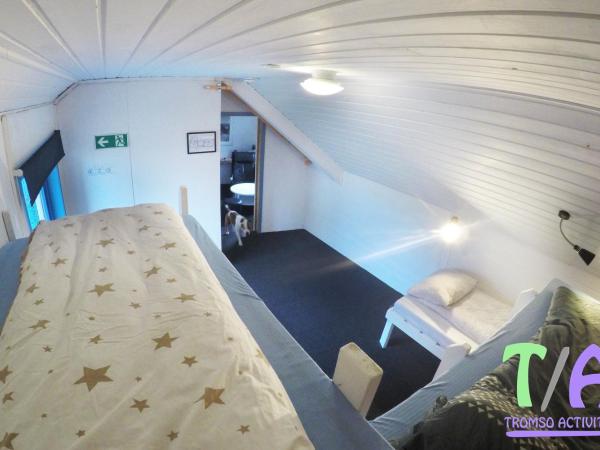 Tromso Activities Hostel : photo 4 de la chambre lit superposé dans dortoir mixte