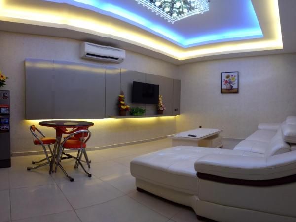 Golden Leaves Hotel : photo 1 de la chambre studio lit king-size deluxe