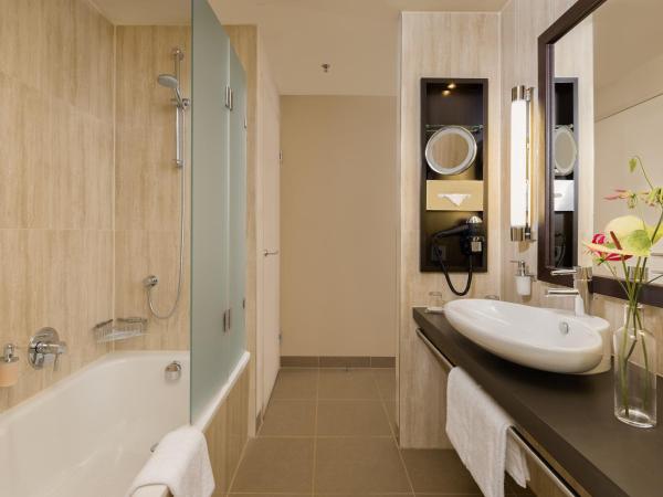 Lindner Hotel Vienna Am Belvedere, part of JdV by Hyatt : photo 7 de la chambre chambre lit king-size deluxe