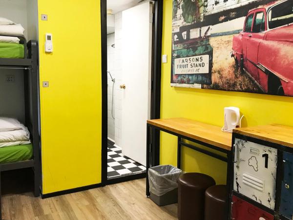 Yesinn @YMT : photo 4 de la chambre chambre quadruple avec lits superposés et salle de bains privative