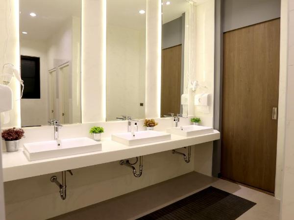 The Printing House Poshtel : photo 9 de la chambre chambre familiale avec salle de bains commune