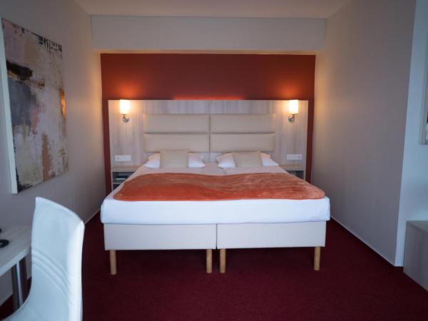 Hotel Rödelheimer Hof - Am Wasserturm : photo 2 de la chambre chambre familiale (4 adultes) 