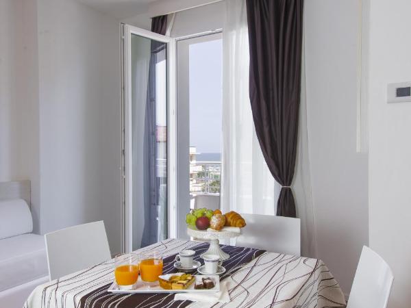 Hotel Houston Suites : photo 5 de la chambre appartement avec balcon