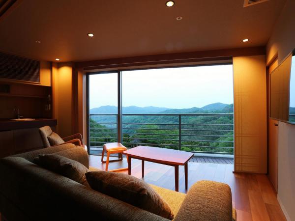 Arima Grand Hotel : photo 3 de la chambre chambre familiale - vue sur jardin