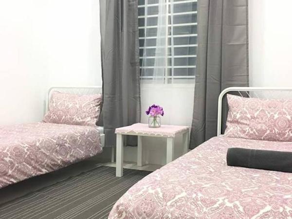 Ceri Merah Homestay : photo 2 de la chambre chambre familiale supérieure