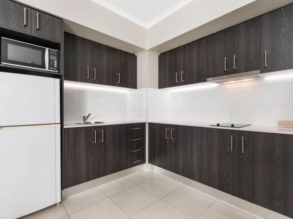 Sunshine Tower Hotel : photo 5 de la chambre appartement 1 chambre - côté piscine