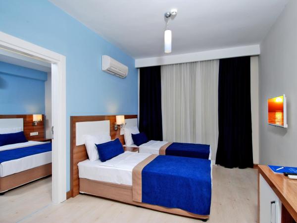Kleopatra Ramira Hotel - All Inclusive : photo 3 de la chambre chambre familiale (3 adultes + 1 enfant)