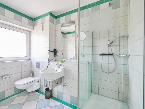Hotel Amadeus : photo 7 de la chambre petite chambre simple