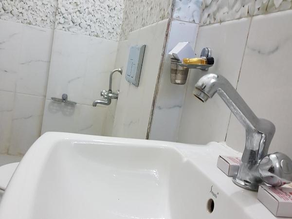 The Royal Lake View Villa : photo 2 de la chambre chambre double supérieure