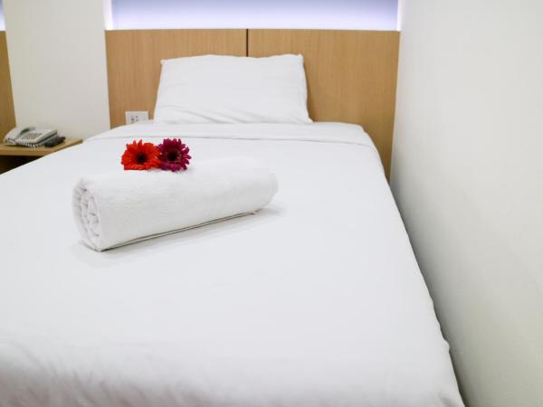 Beerapan Hotel : photo 10 de la chambre chambre triple