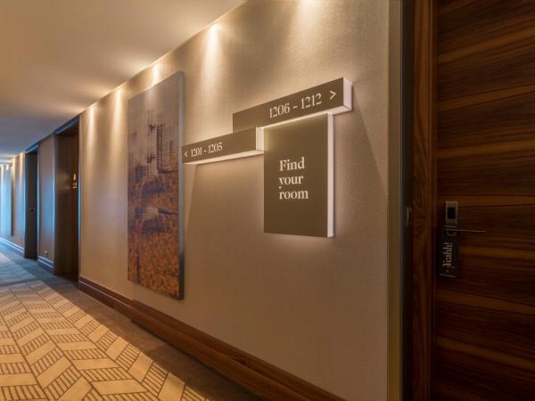 Golden Tulip Istanbul Bayrampasa : photo 3 de la chambre chambre lit queen-size exécutive - vue sur ville