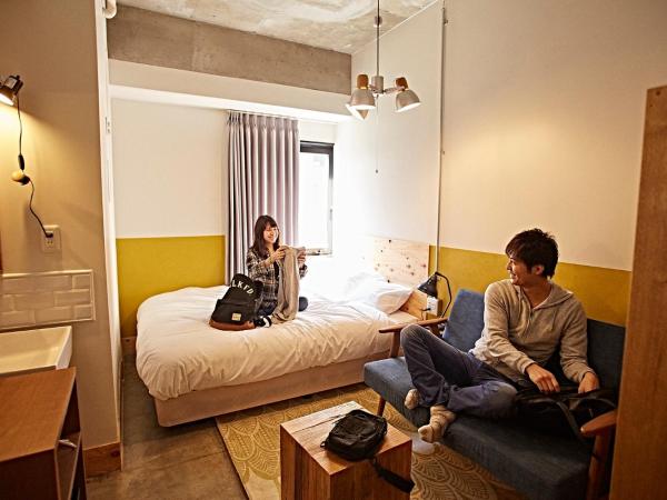 Wise Owl Hostels Shibuya : photo 5 de la chambre chambre double avec salle de bains commune